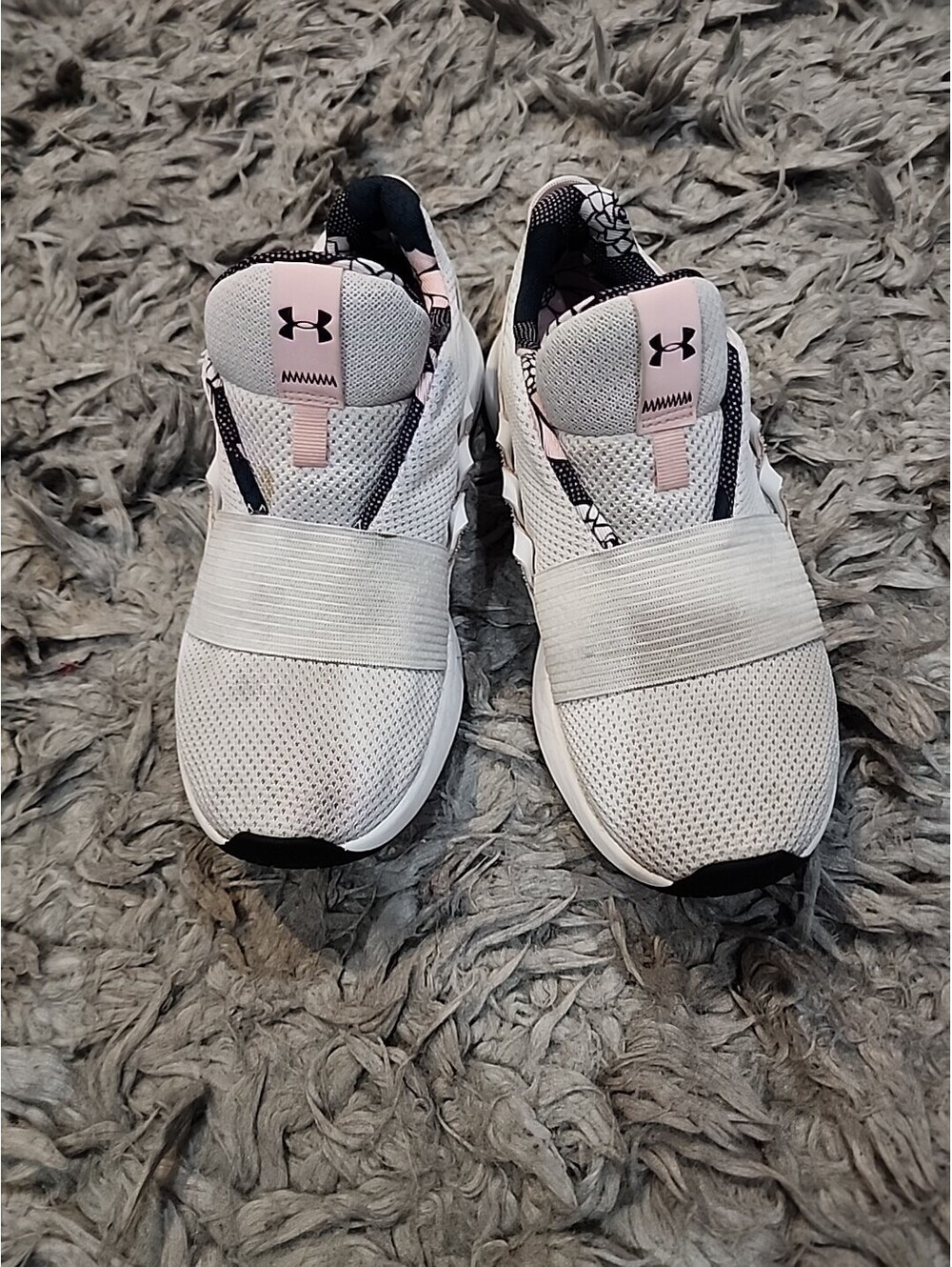 Under Armour Wmn 9 4208880313 2020 Vietnam White Pink
